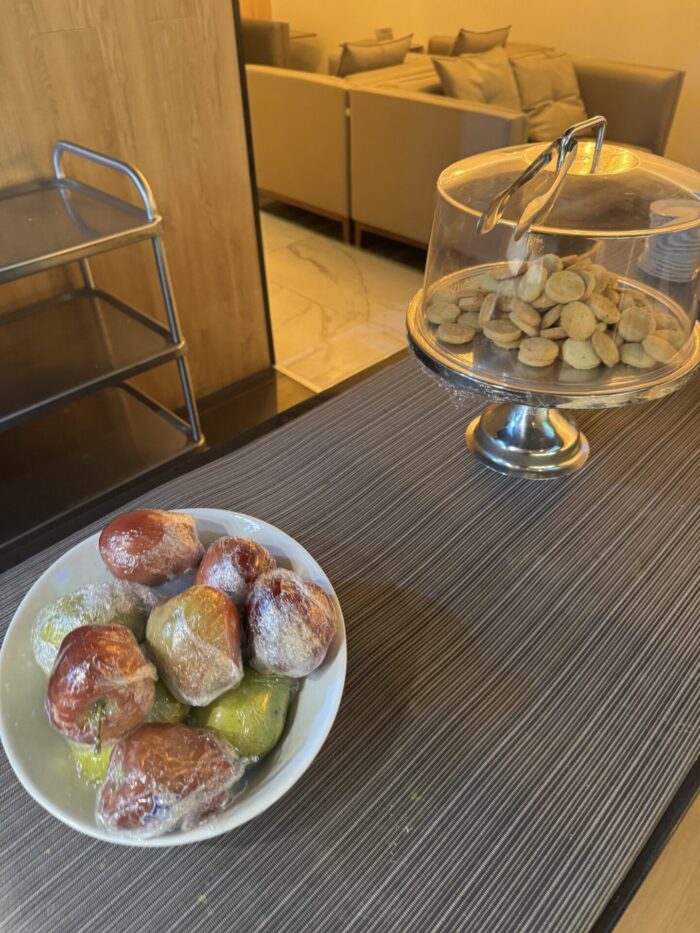 vip lounge los cabos sjd terminal 1 fruit cookies 700x933